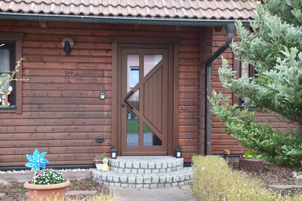 Fuenfeichener Weg 16 Daire Eisenhüttenstadt Dış mekan fotoğraf